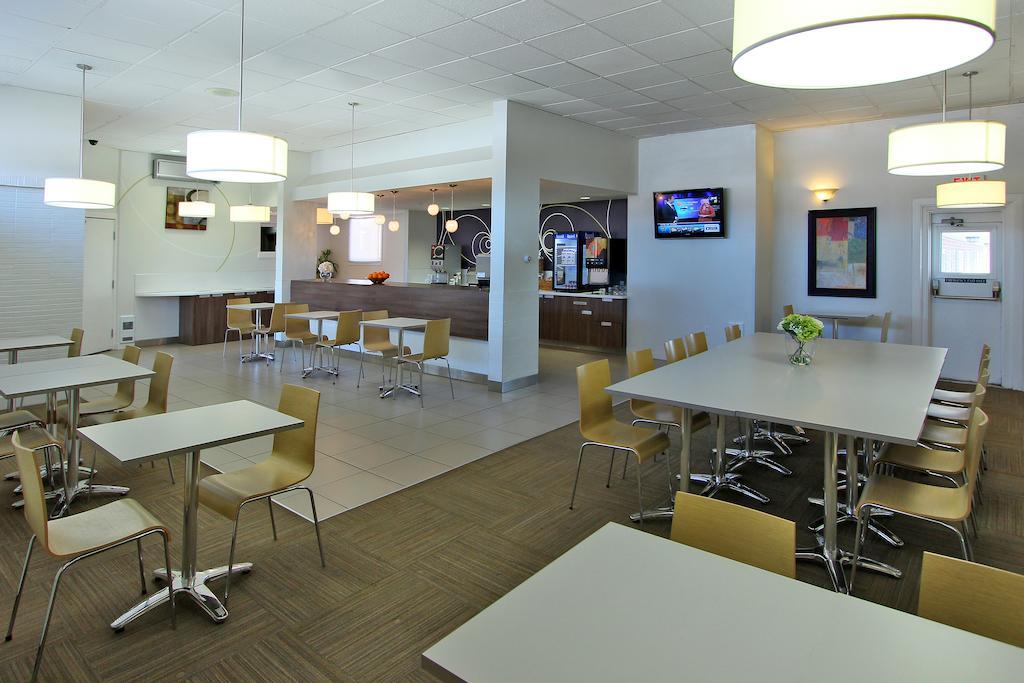 Rodd Moncton Hotel Exterior foto